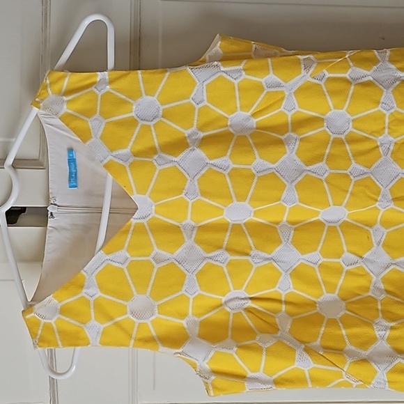 J McLaughlin flower shift dress size 6 - Picture 2 of 8